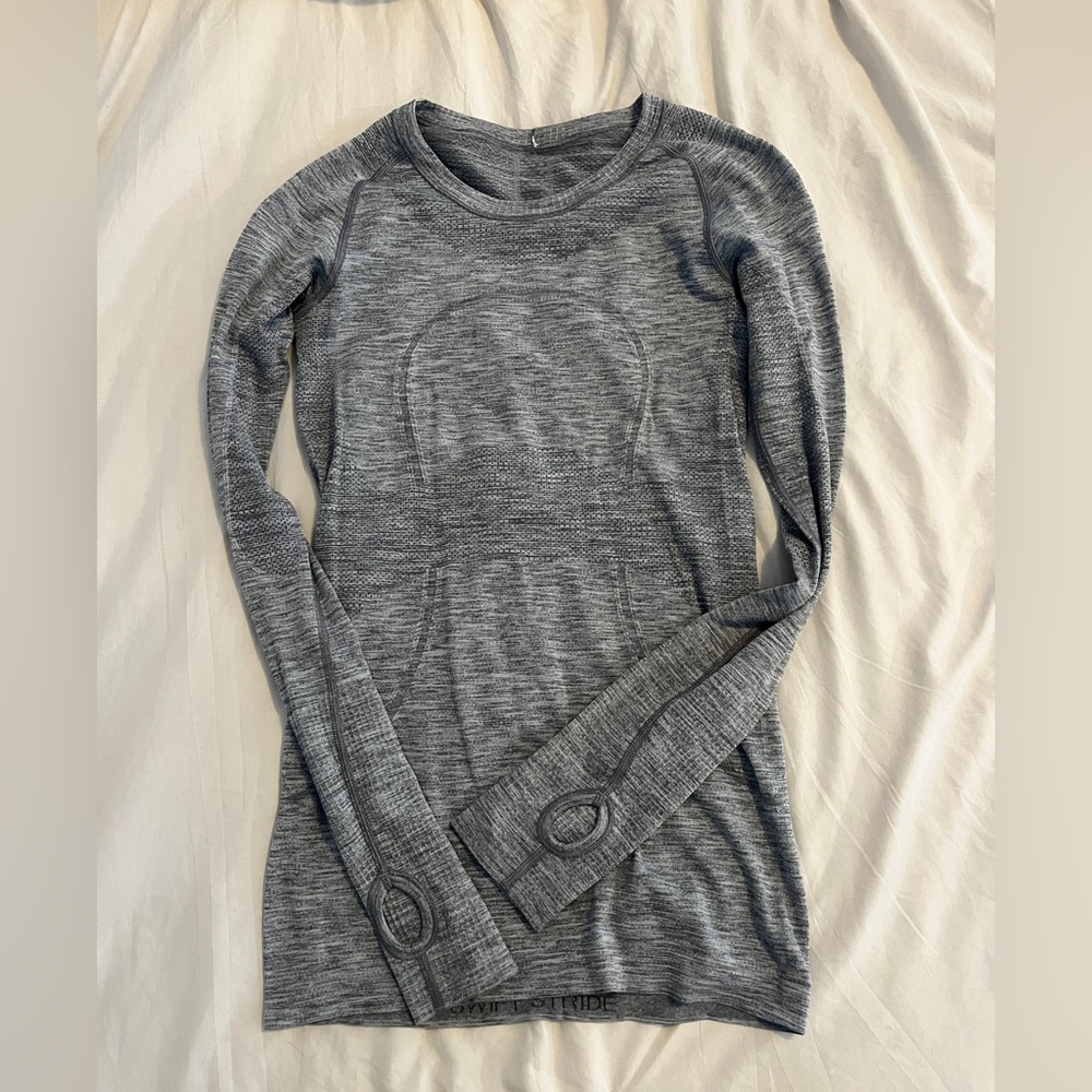 Lululemon Women's swiftly Gray Long Sleeve Top